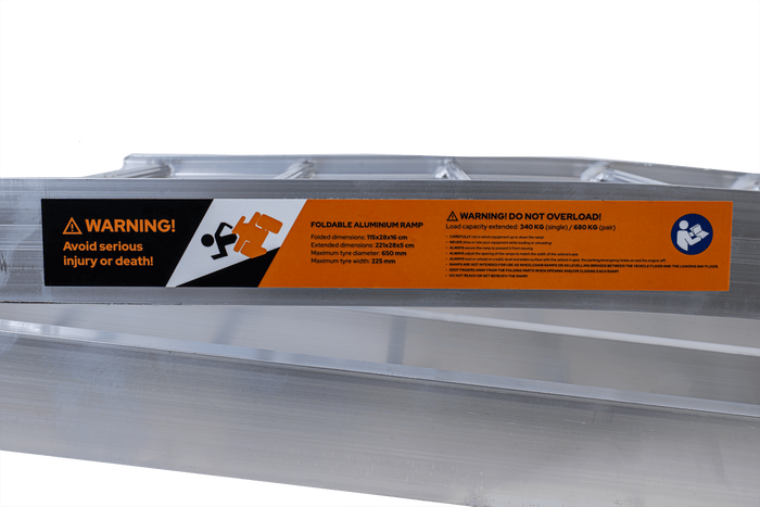UNITRAILER ALR002 salokāmas rampas alumīnija rampas piekabēm 221 cm 680 kg ar jostu, 2 gabalu komplekts