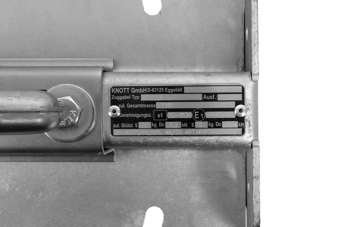 KNOTT K7.5-H+KZE7.5 lodveida sakabe 750 kg piekabei ar V veida jūgstieni
